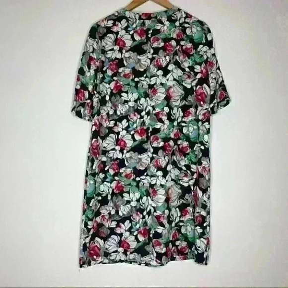 BCBGMAXAZRIA  black and Floral-Print Shift Dress small - Picture 9 of 10